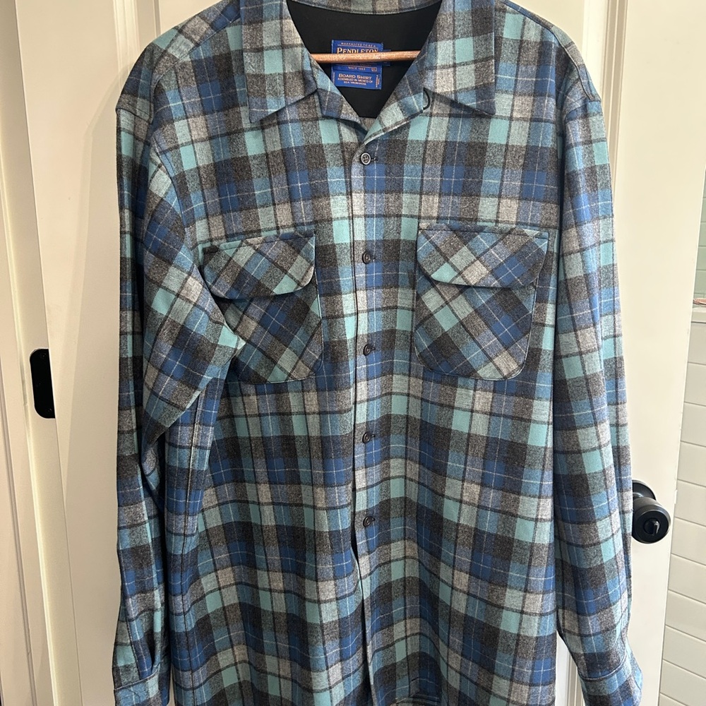 Like new Pendleton Blue Plaid Board Shirt size XL Tall. It’s perfect. - Picture 4 of 16